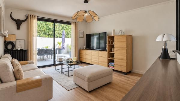 LA ROCHELLE – Élégante maison familiale rénovée à proximité du centre-ville