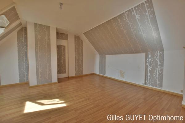 MAISON DE CARACTÈRE,T7,163M², 335000€ Dépendance. Terrain de 8000M²