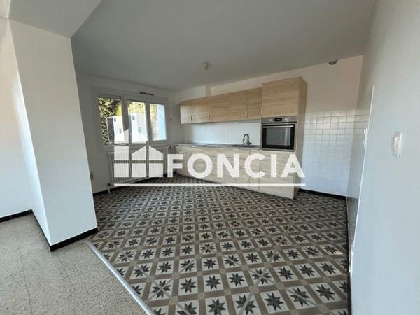 Location Appartement 5 pièces 125.4 m² - 15 RUE DU DOCTEUR CADET Tournon-sur-rhone 07300