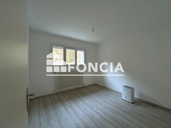 Location Appartement 5 pièces 125.4 m² - 15 RUE DU DOCTEUR CADET Tournon-sur-rhone 07300