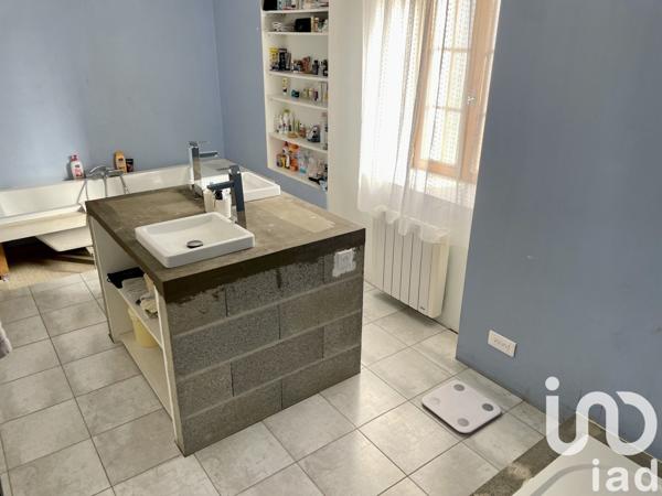 Maison rustique 6 pièces de 245 m² à La Coquille (24450)