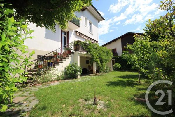 Appartement T4 à vendre  5 pièces - 99,85 m 2   RUMILLY  - 74