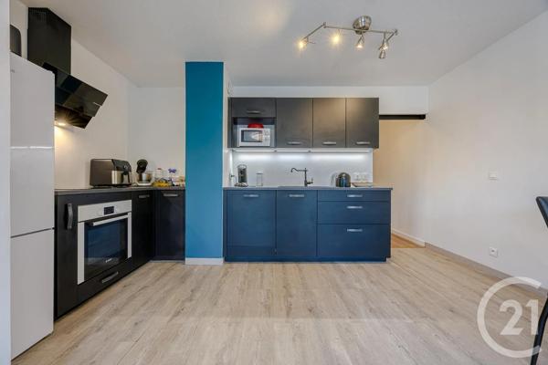 Appartement T4 à vendre  5 pièces - 99,85 m 2   RUMILLY  - 74