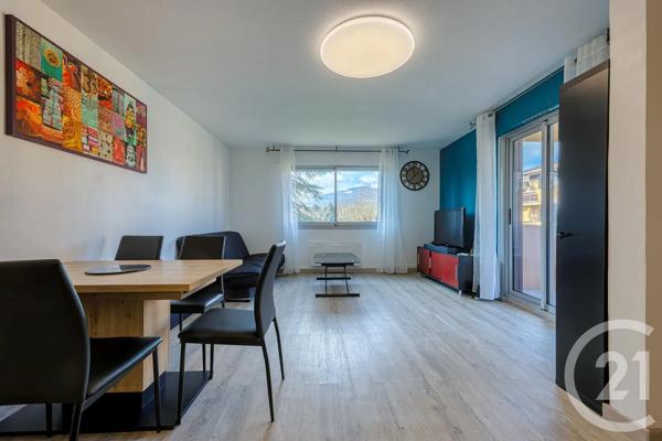 Appartement T4 à vendre  5 pièces - 99,85 m 2   RUMILLY  - 74