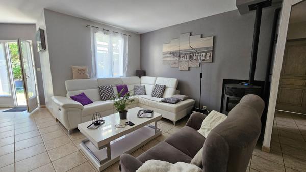 MAISON PLAIN PIED PROCHE MER PORT DES BARQUES