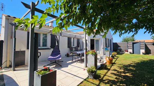 MAISON PLAIN PIED PROCHE MER PORT DES BARQUES