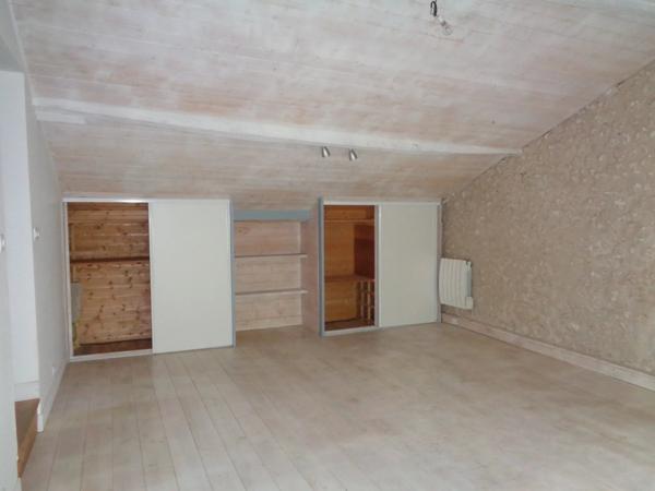 Superbe propriété de campagne, 232 m², 5732 m² de terrain constructibles, au calme