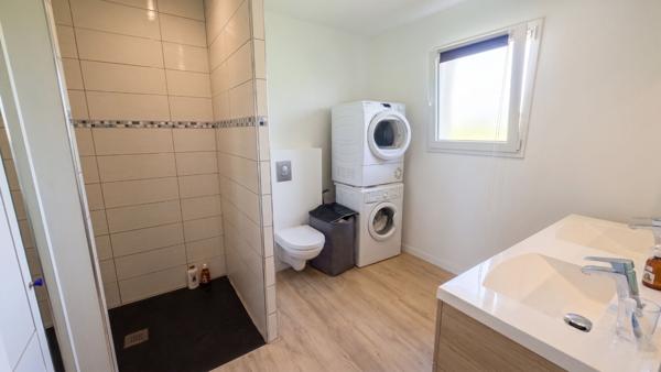 A VENDRE UZEIN - Maison moderne 6 pièces - 130 m² - 4 chambres - sur terrain 1803 m²