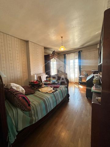 Appartements Gaillac 9 pièce(s) 196 m2