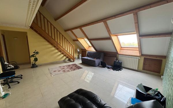 Maison à louer    7 pièces •  Le Plessis-Placy