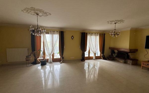 Maison à louer    7 pièces •  Le Plessis-Placy