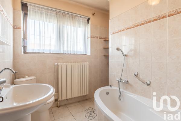 Maison à vendre 6 pièces 124 m² Bertrange