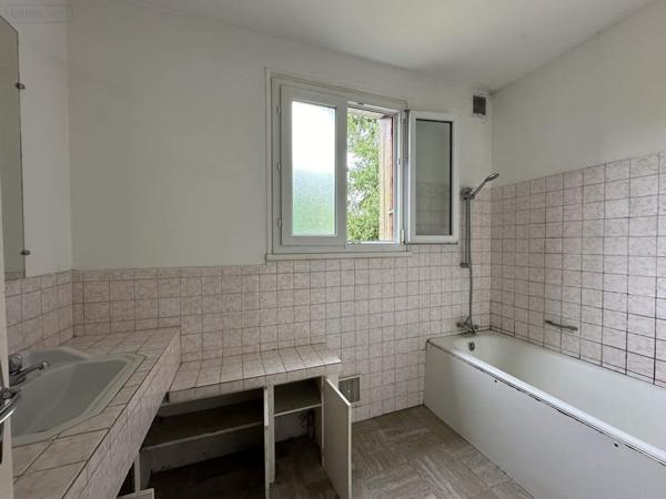 Maison à vendre à Faux-Fresnay dans la Marne (51230), ref : 043/1670