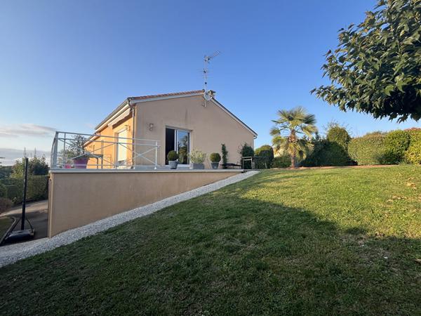 A vendre, aux portes de Périgueux (24000), Jolie Maison de plain-pied sur sous-sol type 5 avec double garage et piscine