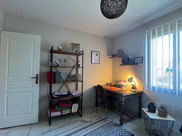 A vendre, aux portes de Périgueux (24000), Jolie Maison de plain-pied sur sous-sol type 5 avec double garage et piscine