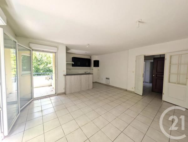 Appartement T3 à vendre  3 pièces - 60 m 2   L ISLE JOURDAIN  - 32