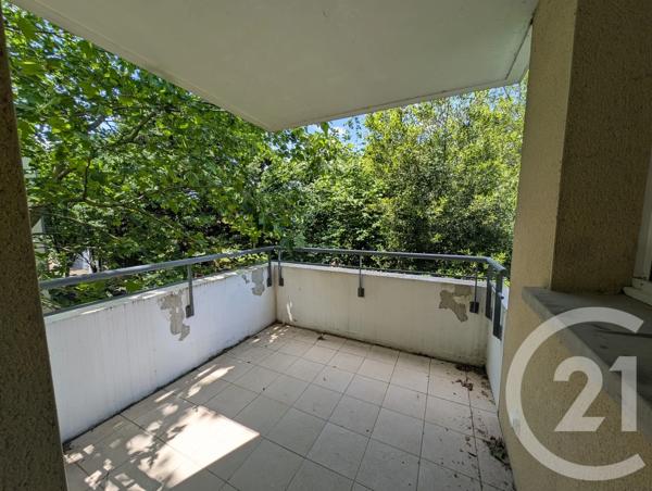 Appartement T3 à vendre  3 pièces - 60 m 2   L ISLE JOURDAIN  - 32