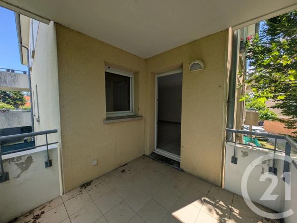 Appartement T3 à vendre  3 pièces - 60 m 2   L ISLE JOURDAIN  - 32