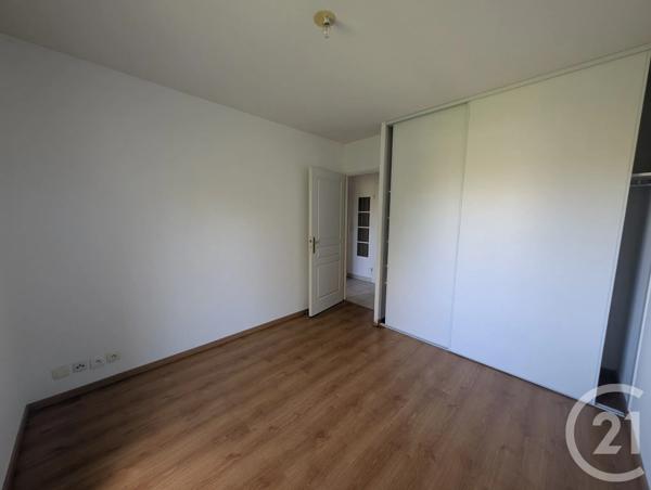 Appartement T3 à vendre  3 pièces - 60 m 2   L ISLE JOURDAIN  - 32