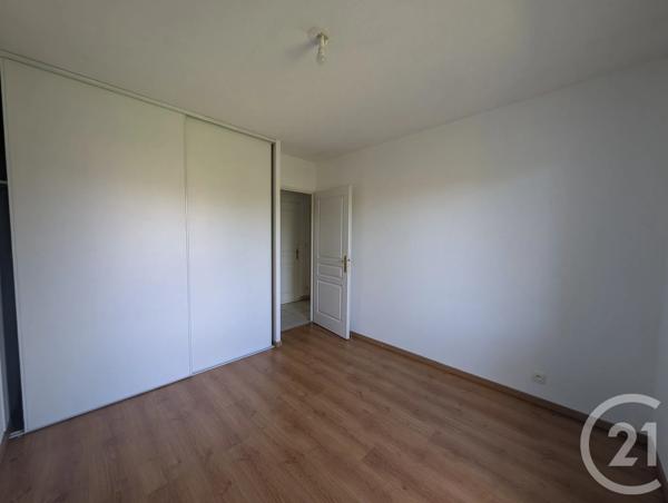 Appartement T3 à vendre  3 pièces - 60 m 2   L ISLE JOURDAIN  - 32