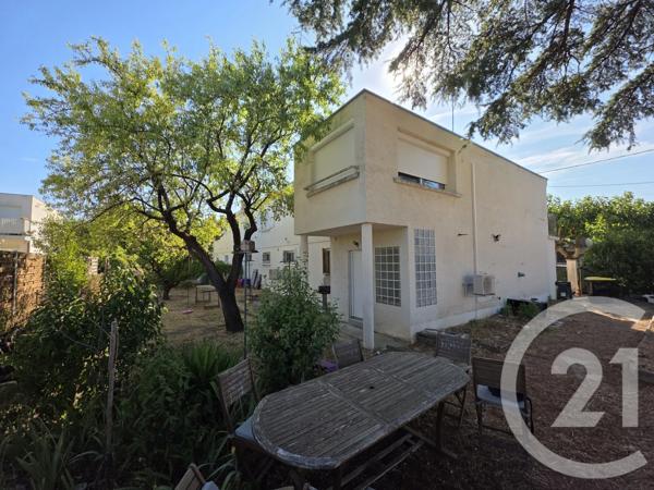 Maison à vendre  7 pièces - 158,05 m 2   RODILHAN  - 30