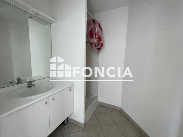 Location Appartement 2 pièces 48.89 m² - 26 AVENUE COROT Marseille 13013