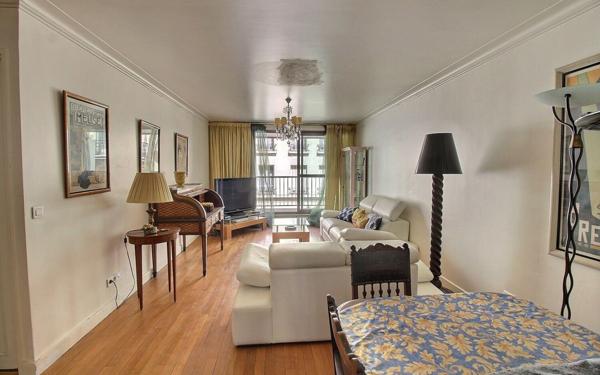 Appartement à louer    3 pièces • 90 m2 Paris 16