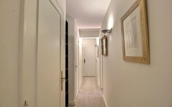 Appartement à louer    3 pièces • 90 m2 Paris 16