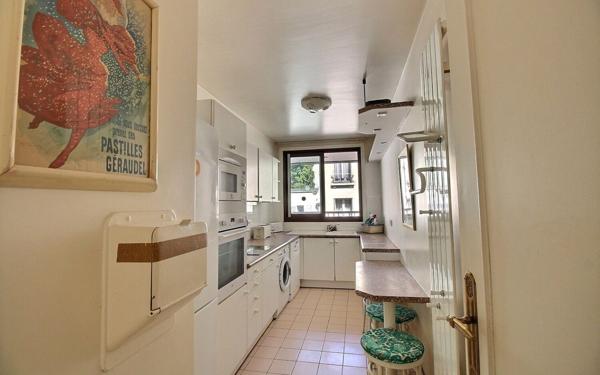Appartement à louer    3 pièces • 90 m2 Paris 16