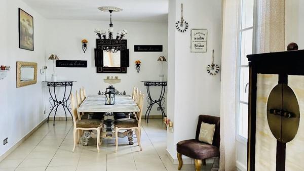PROPRIÉTÉ FAMILIALE D’EXCEPTION – 187 m² – TERRAIN 782 m² – PROCHE GOLF