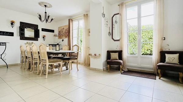 PROPRIÉTÉ FAMILIALE D’EXCEPTION – 187 m² – TERRAIN 782 m² – PROCHE GOLF