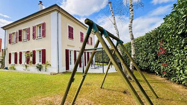 PROPRIÉTÉ FAMILIALE D’EXCEPTION – 187 m² – TERRAIN 782 m² – PROCHE GOLF