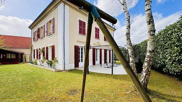 PROPRIÉTÉ FAMILIALE D’EXCEPTION – 187 m² – TERRAIN 782 m² – PROCHE GOLF