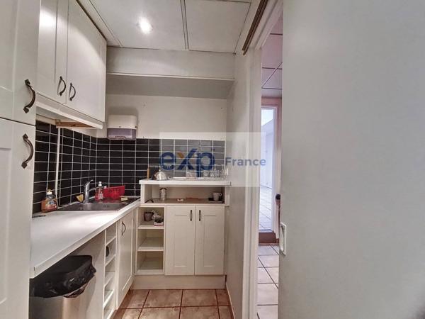 À LOUER – LOCAL COMMERCIAL / PROFESSIONNEL