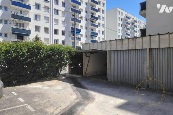 Garage à vendre quartier des Aubes