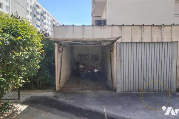 Garage à vendre quartier des Aubes