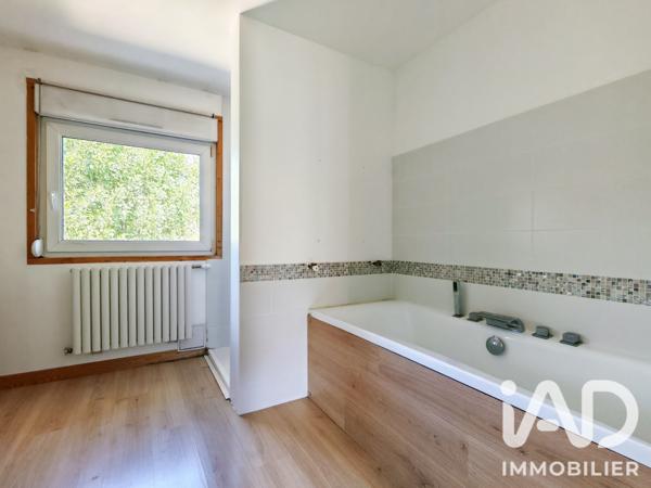 Maison à vendre 7 pièces 167 m² Lozanne
