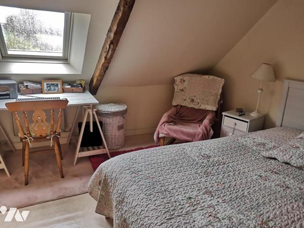 Maison en pierre avec deux chambres