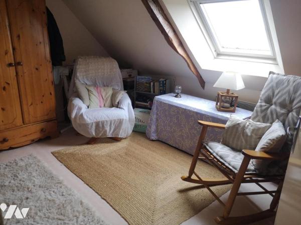 Maison en pierre avec deux chambres