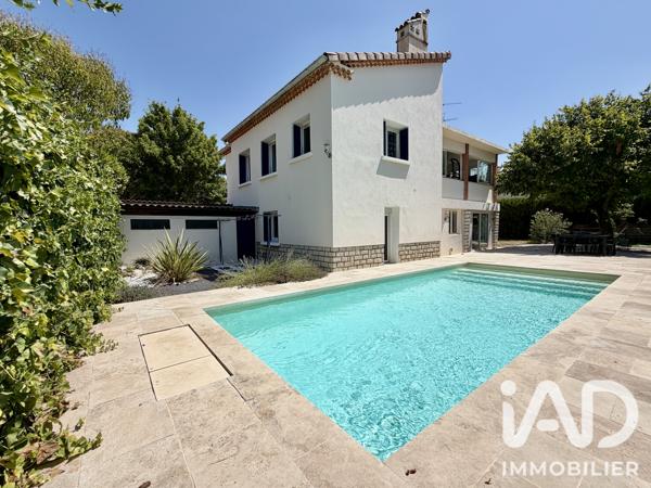 Maison à vendre 8 pièces 217 m² Aix-en-Provence