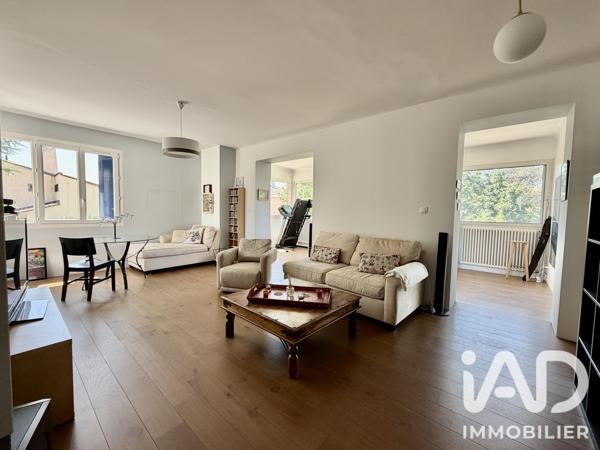 Maison à vendre 8 pièces 217 m² Aix-en-Provence