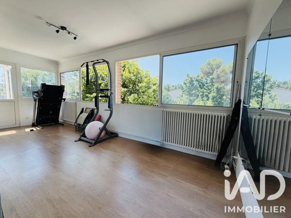Maison à vendre 8 pièces 217 m² Aix-en-Provence