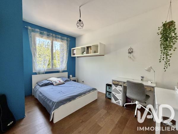Maison à vendre 8 pièces 217 m² Aix-en-Provence