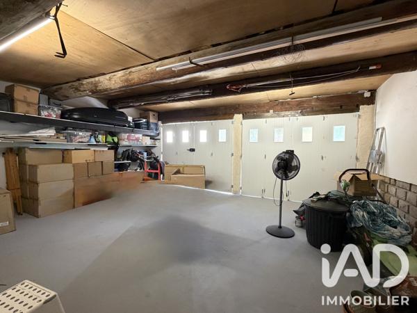 Maison à vendre 8 pièces 217 m² Aix-en-Provence