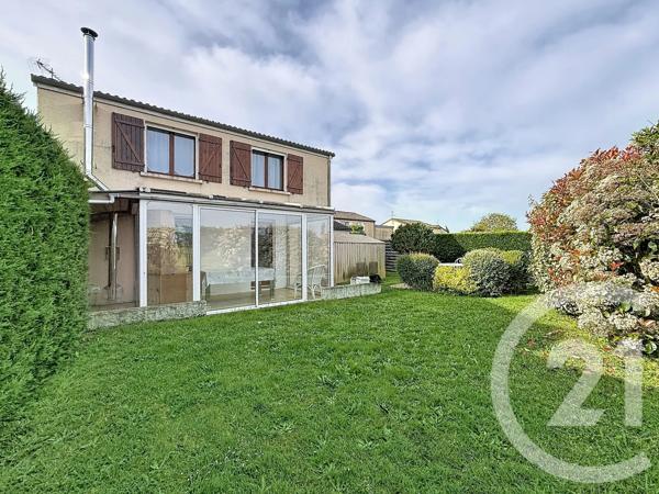 Maison à vendre  5 pièces - 105 m 2   VARENNES SUR ALLIER  - 03