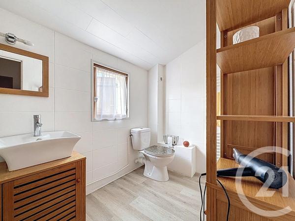 Maison à vendre  5 pièces - 105 m 2   VARENNES SUR ALLIER  - 03