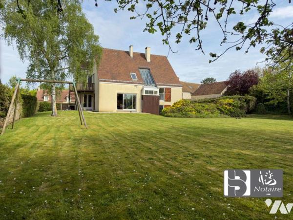 Maison d’architecte familiale – 6 chambres – 208 m² – Grand jardin – Sous-sol total