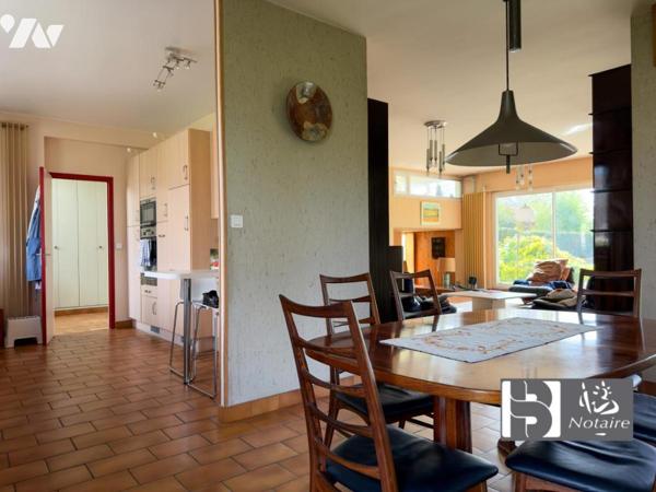 Maison d’architecte familiale – 6 chambres – 208 m² – Grand jardin – Sous-sol total