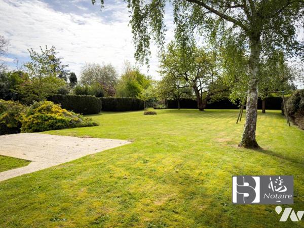 Maison d’architecte familiale – 6 chambres – 208 m² – Grand jardin – Sous-sol total