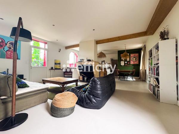 Maison 7 pièces - 208 m²